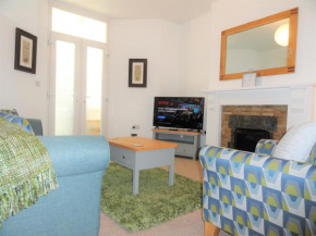 Homely and well appointed Priory Apartment by Cliftonvalley Apartments